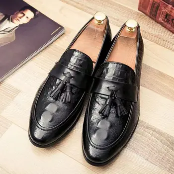 Новые красные свадебные туфли для мужчин, лоферы с круглым носком и кисточками, Черная мужская официальная обувь, размер 38-47